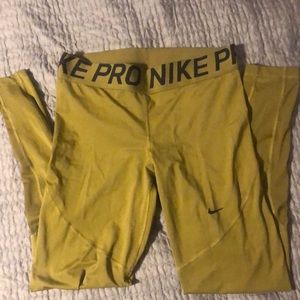 Nike Pro leggings